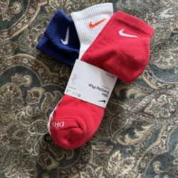 New 3 Pair Of Nike Ankle Socks Size 8-12 