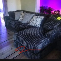 New! Super Comfy Sofa Touch Luxurious Sofa !! 