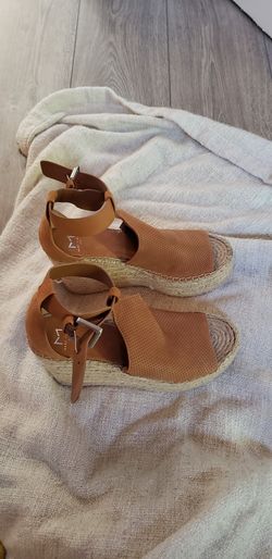 Marc Fisher wedges