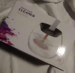 Makeup brush cleaner