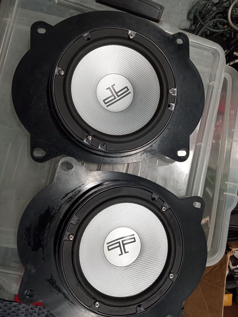 Polk Audio The Speaker Specialists