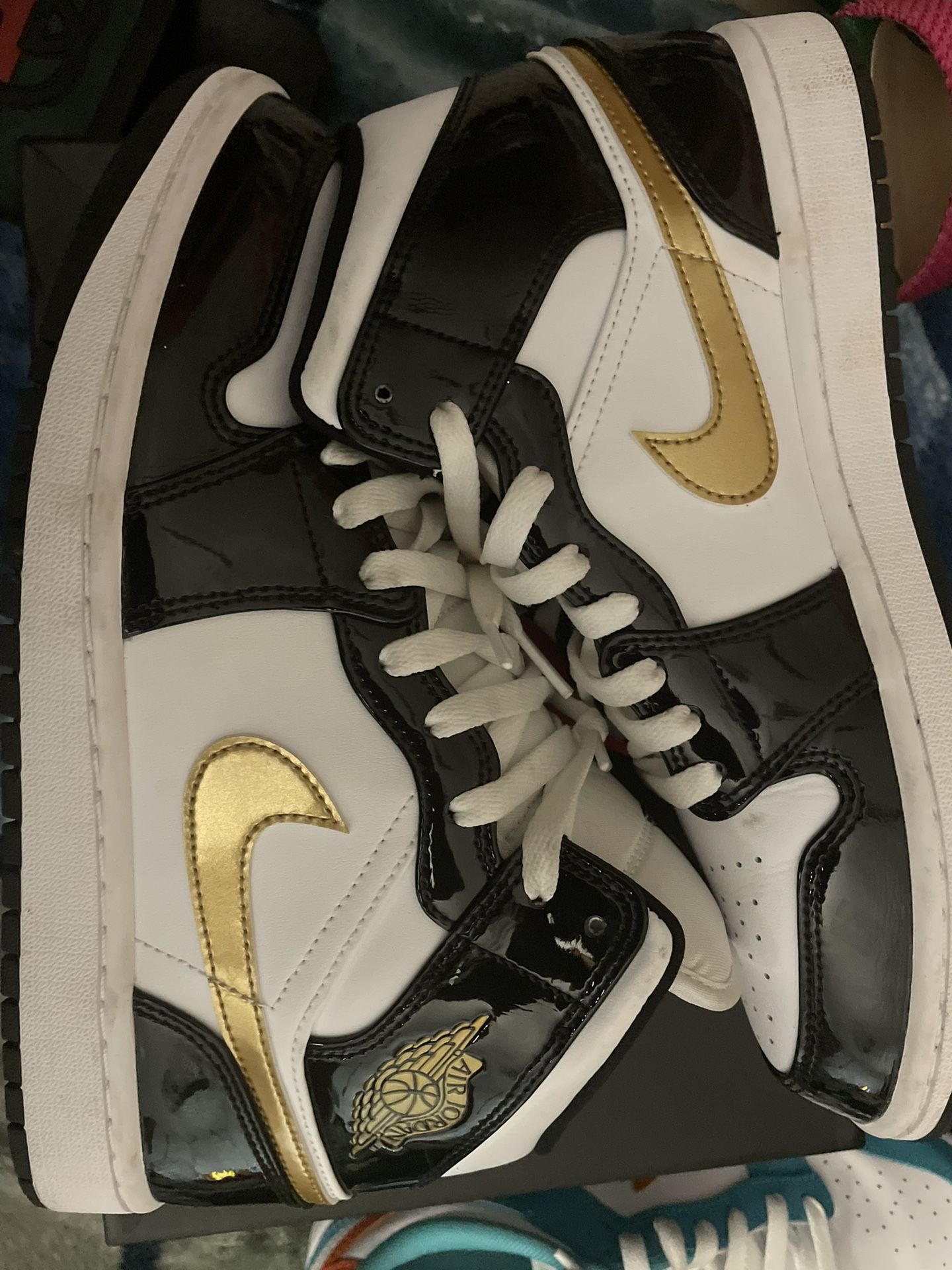 Air Jordan 1 Mid