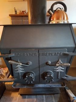 Schrader wood stove includes chimney pipe for Sale in Burlington, WA -  OfferUp