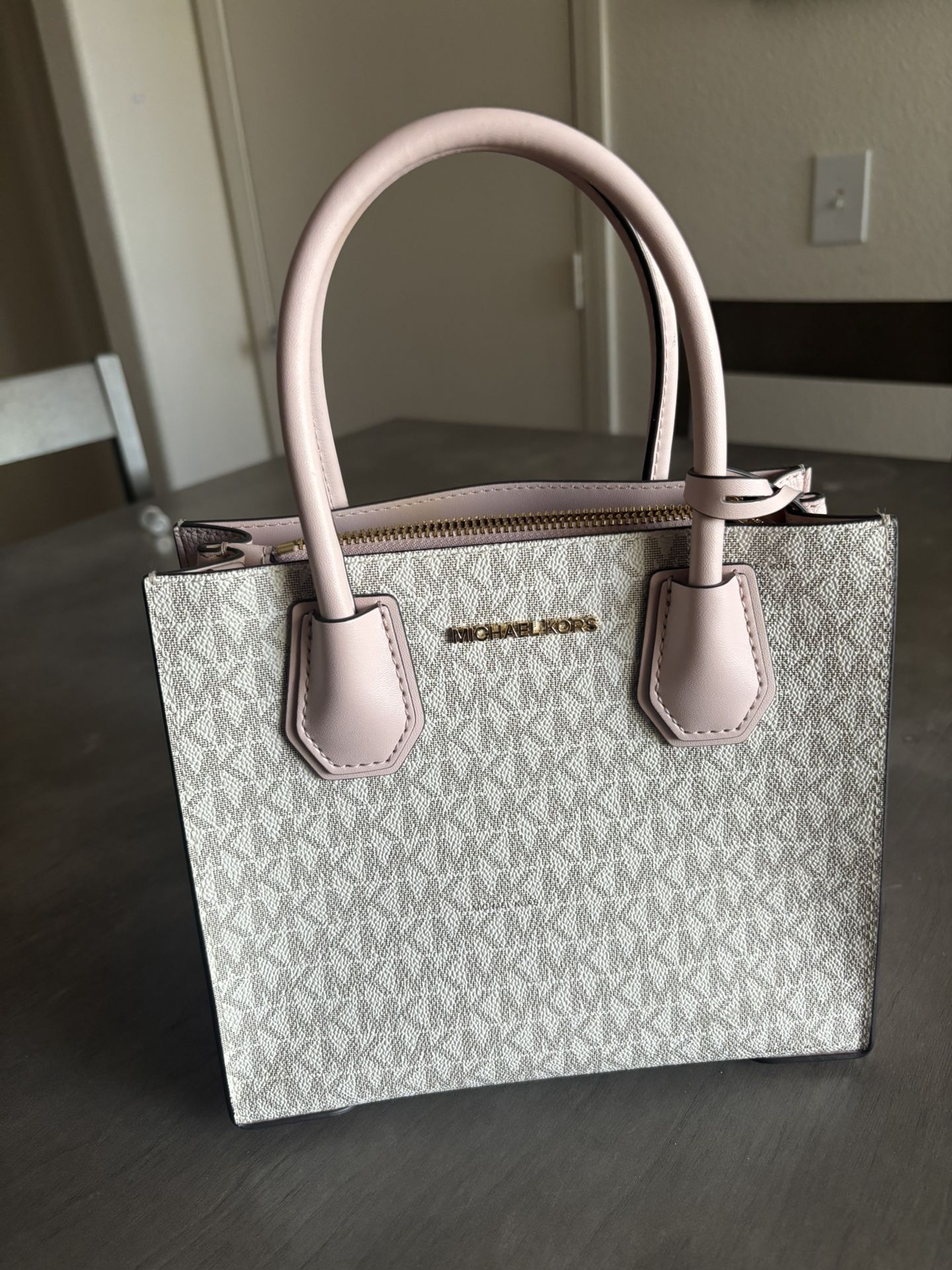 Michael Kors Purse (pink)