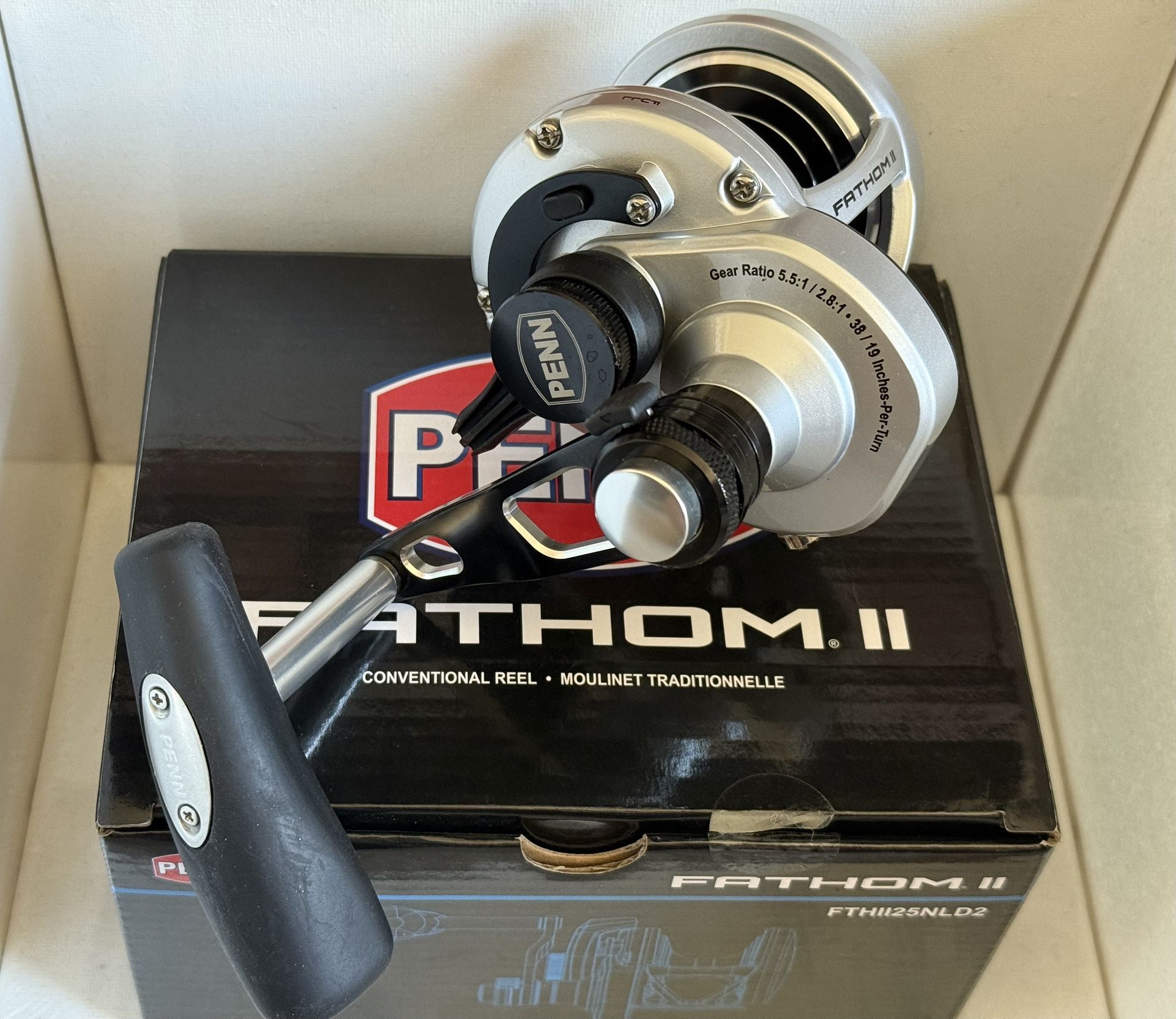 Penn Fathom II 25NLD2 “Two~Speed” Conventional Saltwater Fishing Reel (Right Hand)