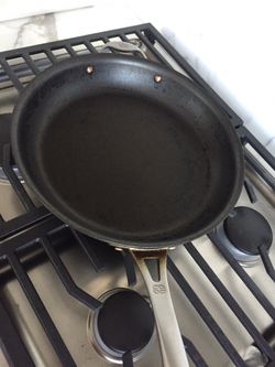 NATURAL ELEMENTS WOODSTONE GRAY SPECKLED 14.5 WOK & GLASS LID VG Used  Condition for Sale in Granger, IN - OfferUp