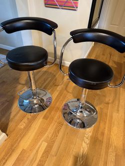 Stools - adjustable comfortable