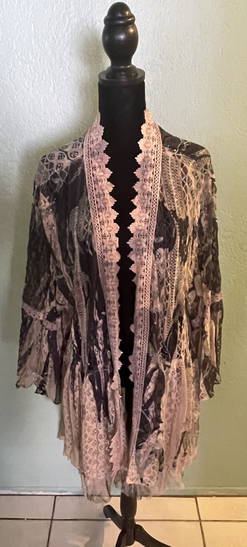 Vintage Inspired Lacy Shaw