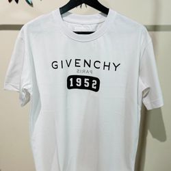T-SHIRT GIVENCHY REVERSE LOGO 1952  , Visit Our Profile For More Items Available !!!