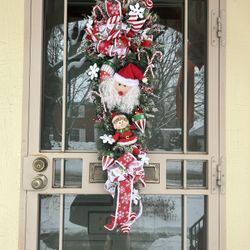 Beautiful 30” Whimsical Christmas Swag