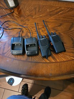 Walkie talkies security type range 0-3 miles