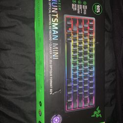 Razer Huntsman Mini 60% Purple Switches