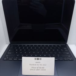MacBook Air M2 2022 256Gb 8Gb Ram like new 