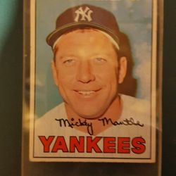 1967 Mickey Mantle Topps baseball card