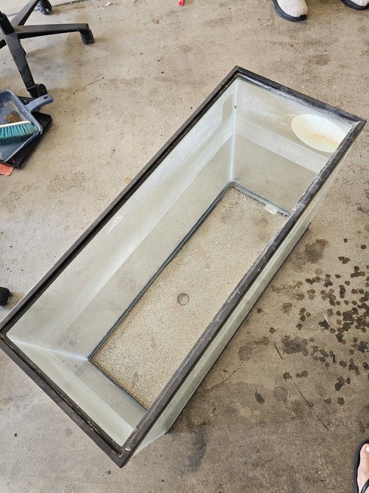 Fish Tank 30 Gal