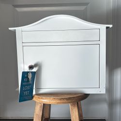 White hangable mailbox with key