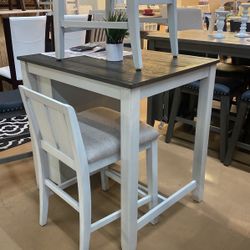 Counter Table With Two Barstools NEW