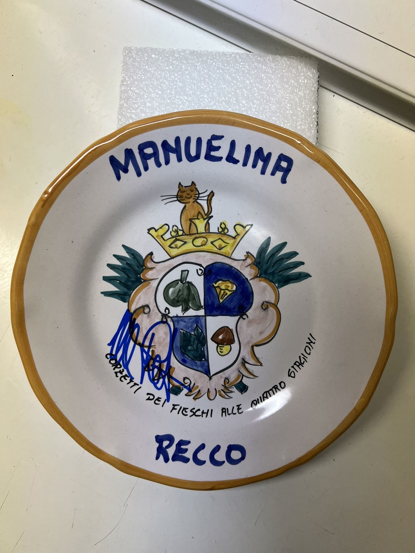 Signed Restaurant Dinner Plates !