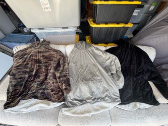 Lot of 3 comfys