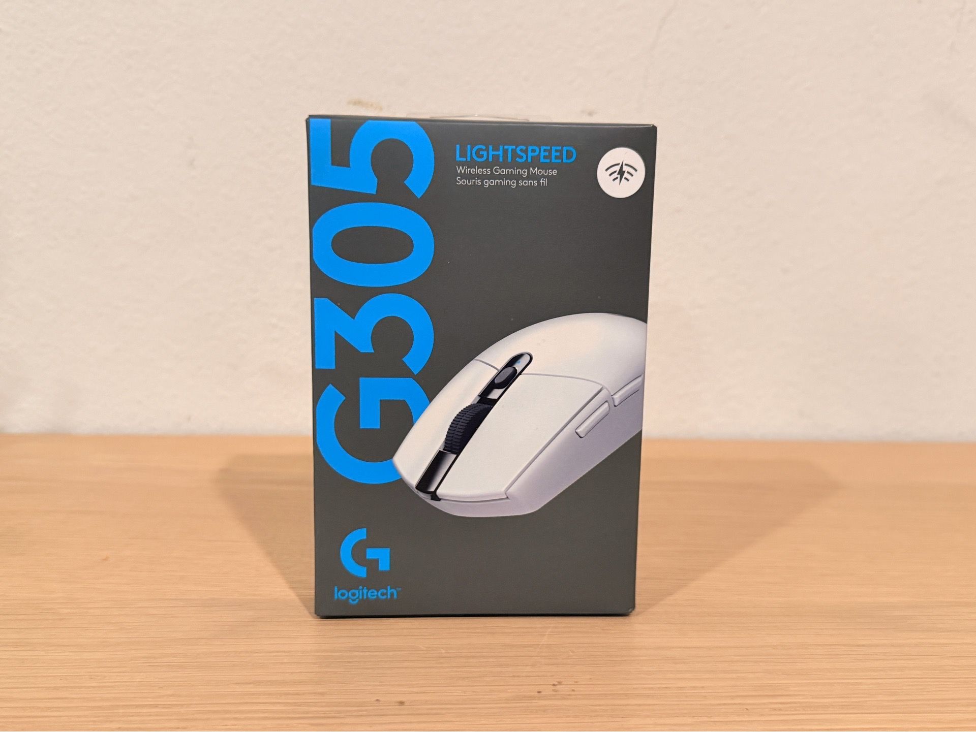 Logitech G305 LIGHTSPEED Wireless Gaming Mouse,Hero 12K Sensor, 12,000 DPI-WHITE