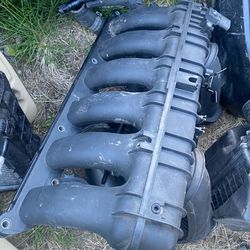 Intake manifold BMW 328I 2006-2011