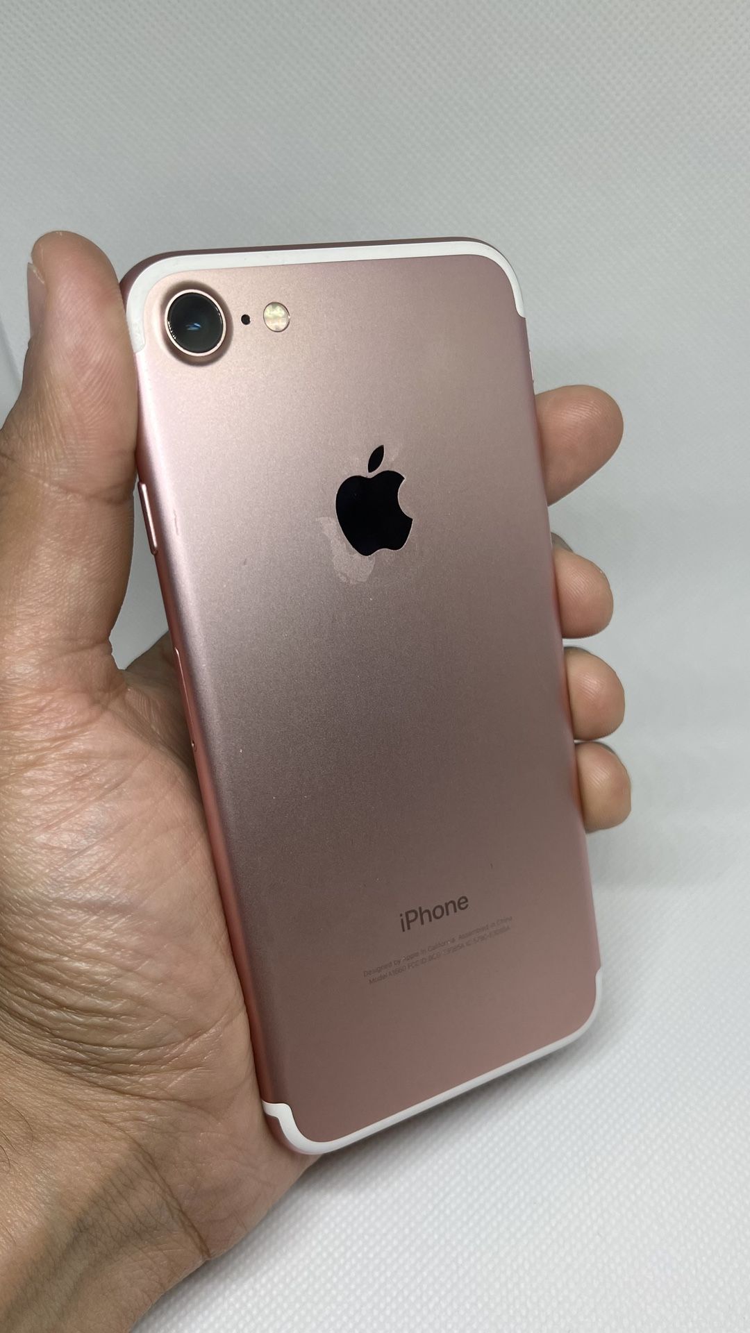 iPhone 7 32gbROSE GOLD(UNLOCKED)