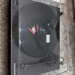 Crosley Vinyl Record Player  W/ Bluetooth **Records Included Or Seperate**