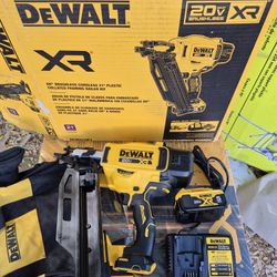 DEWALT 20-Volt 21° Cordless Framing Nailer Kit  Battery and Charger