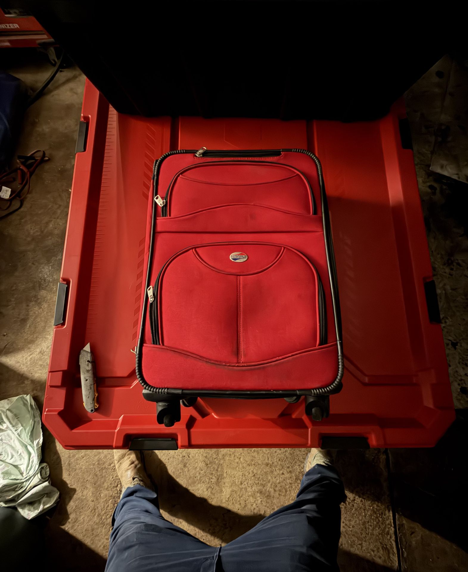 USED - American Tourister Burst Max Quatro Softside Spinner Luggage