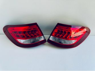 2016-2019 MERCEDES BENZ GLC300 RIGHT & LEFT TAIL LIGHTS LED OEM (217-218)