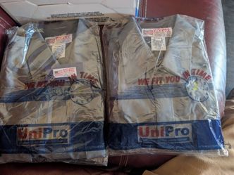 Security uniform gray button up size 16-16 1/2