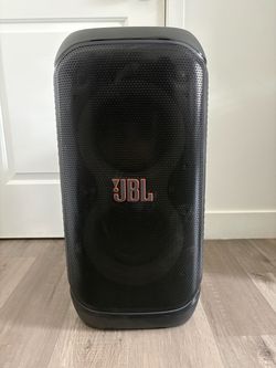JBL Partybox 320 speaker