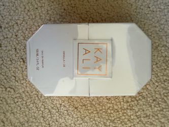 Vanilla Kayali perfume