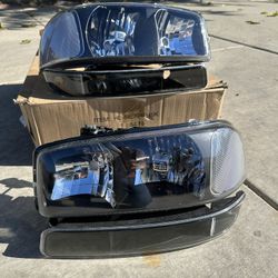 New Gmc Sierra Yukon Headlights 99-06