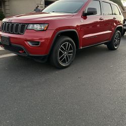 2017 Jeep Grand Cherokee · TrailHawk Sport Utility 4D