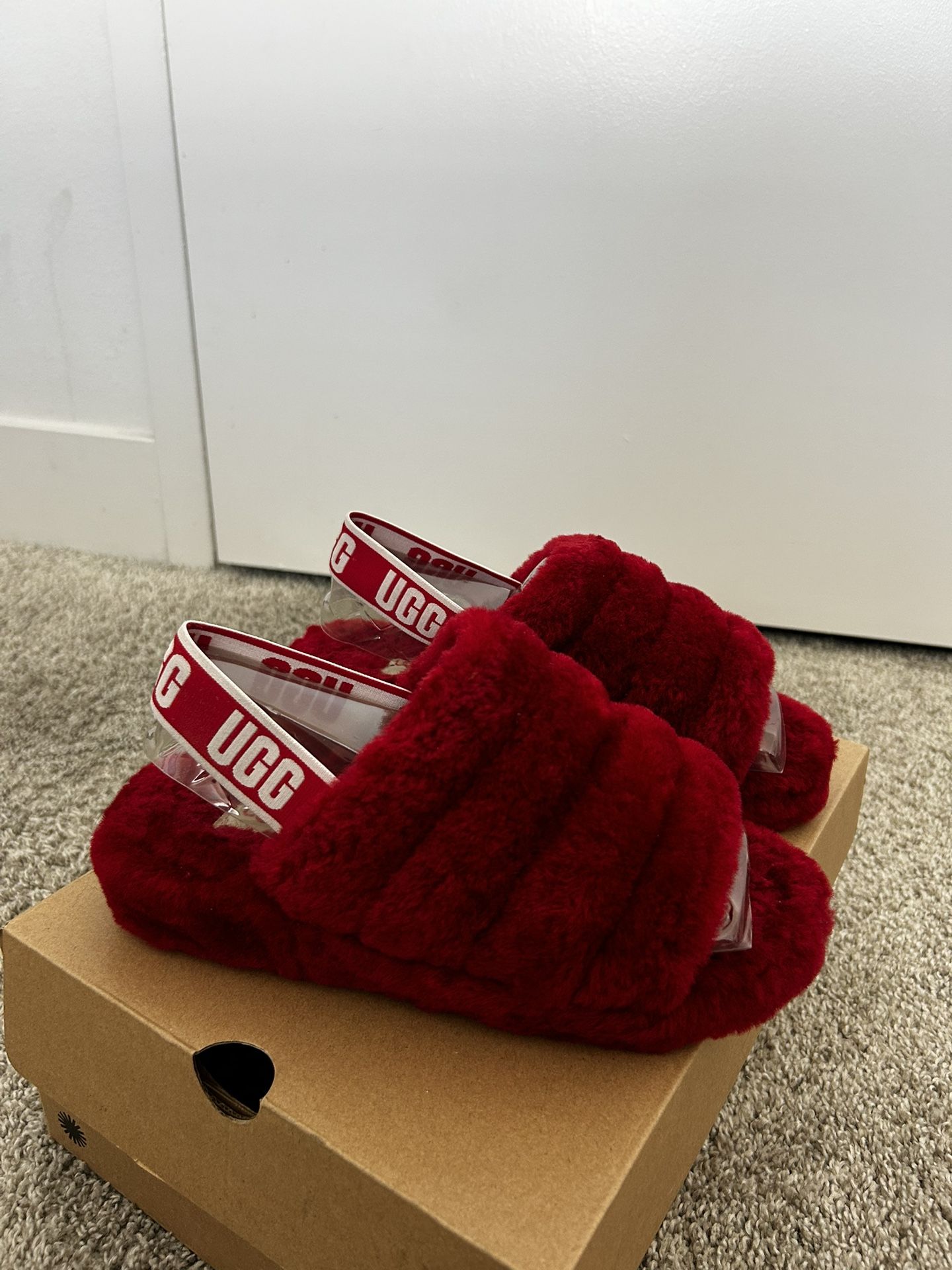 UGG Fluff Yeah Slide Women's (size 7)