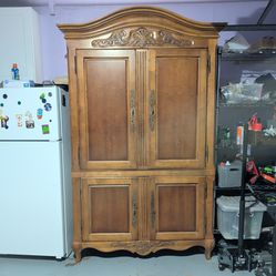 FREE 7.5" wooden TV Armoire