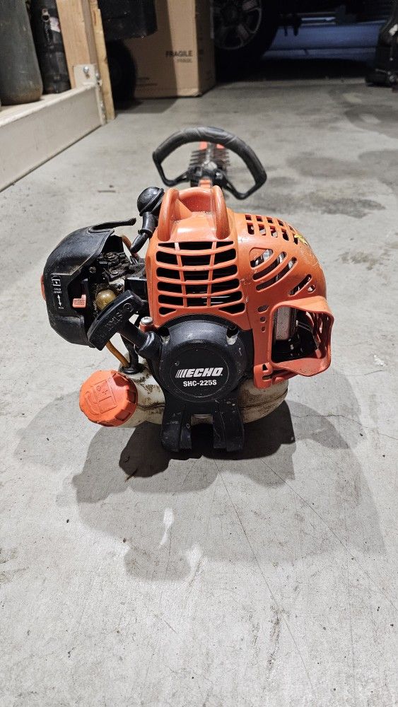 ECHO SHC 225S Tree/Bush Trimmer