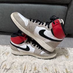 Air Jordan 1 Retro High OG Smoke Grey GS Size 5.5Y