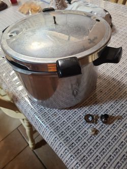 Pressure cooker for canning