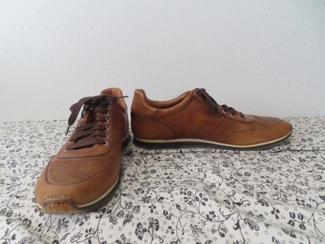 Magnanni Men's Pueblo Cognac Calfskin Perforated Leather Sneakers