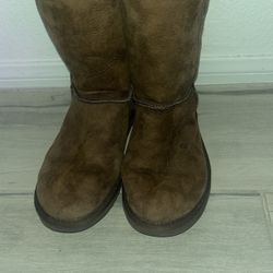 UGG Australia Boots Womens 8 Classic Short 5825 Brown Genuine Sheepskin Leather