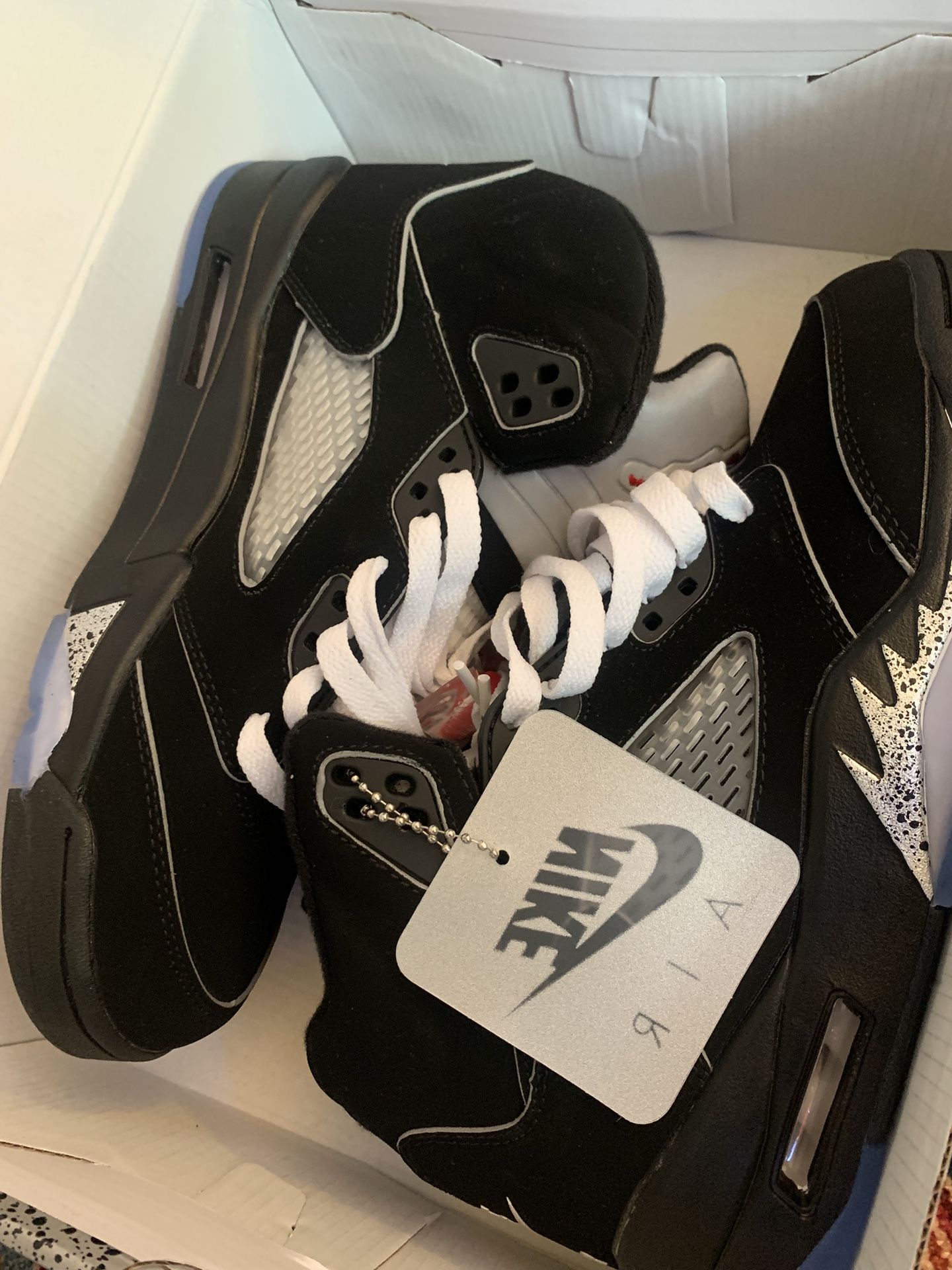 Metallics Jordan’s Size 8.5