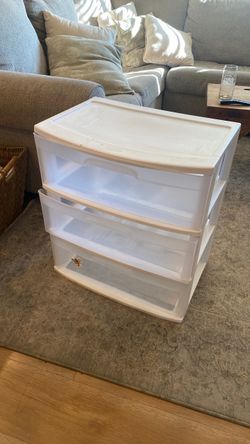 Sterilite plastic 3-drawer dresser