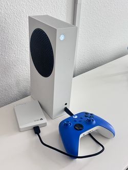 Xbox Series S 512GB + Blue Controller + 2TB Seagate Game Drive