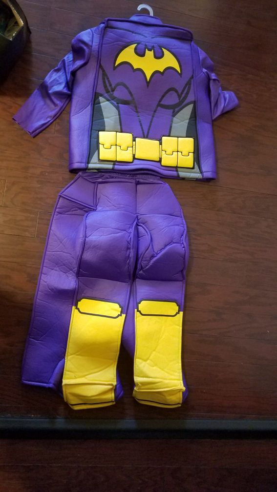 New open box lego batgirl costume size 4to6
