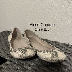 Vince Camuto Flats Size 8.5