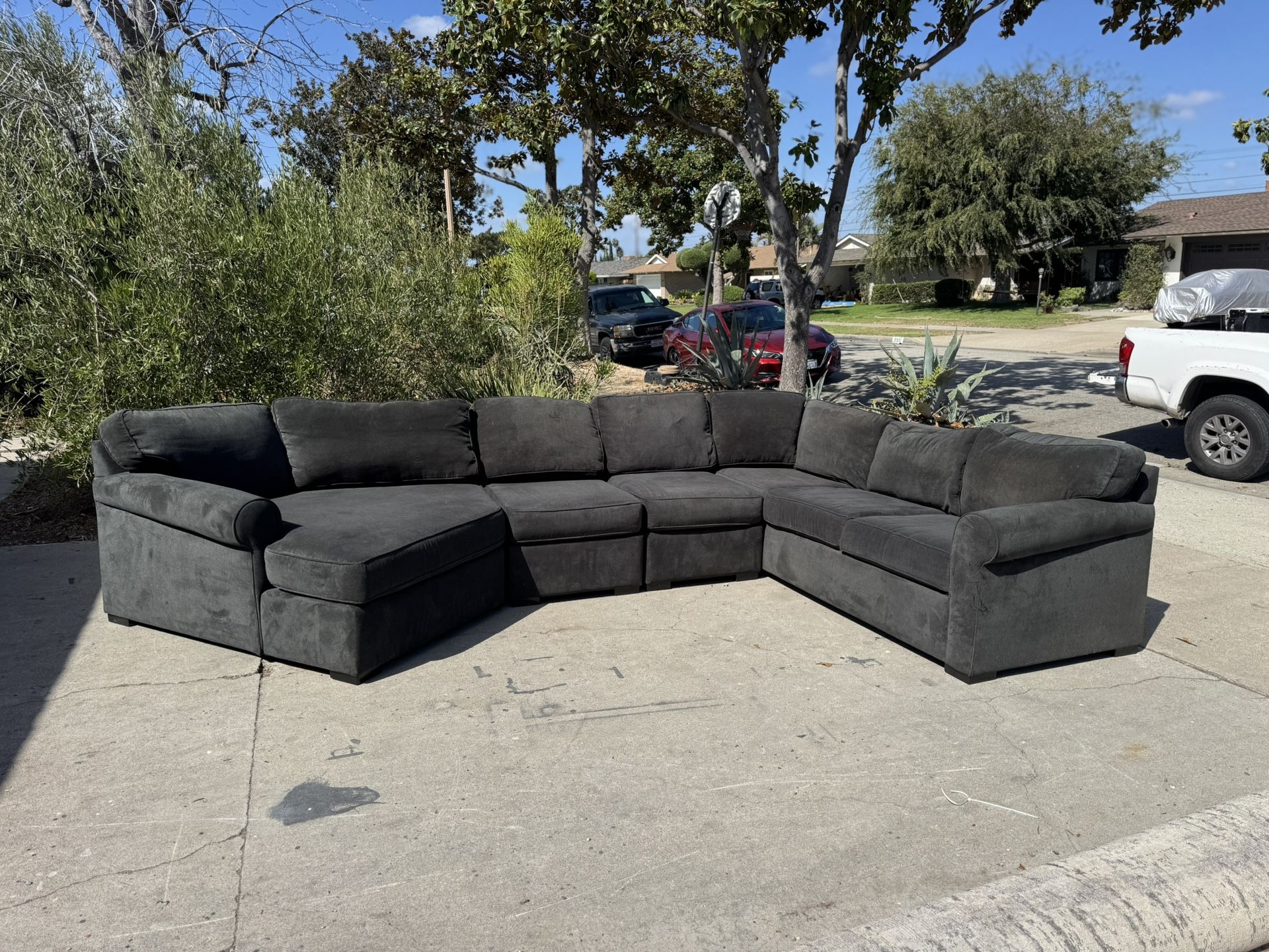4pc LivingSpaces Sectional DELIVERY AVAILABLE