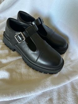 Mudd Mary Jane size 7