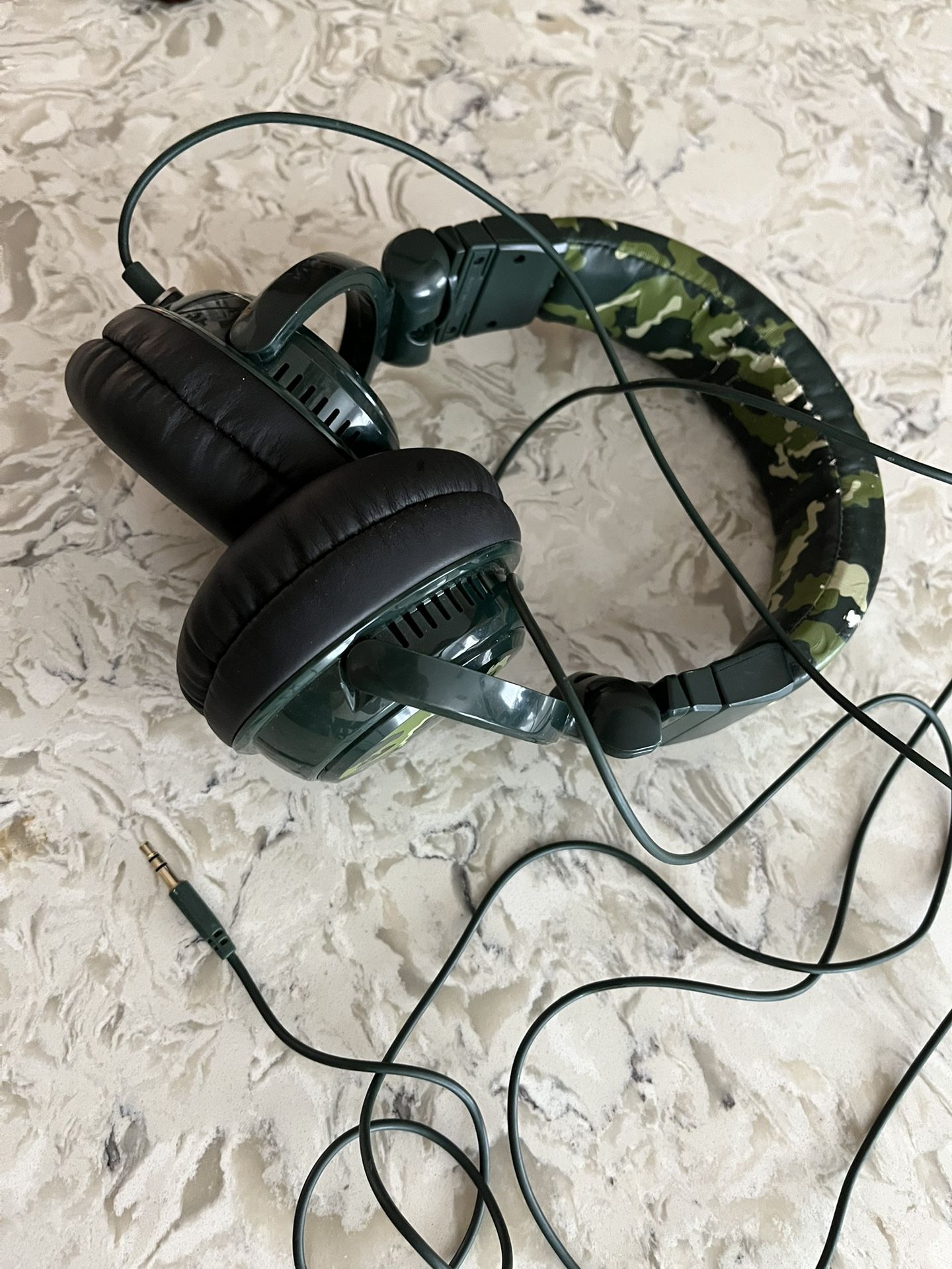 Wired Headphones 